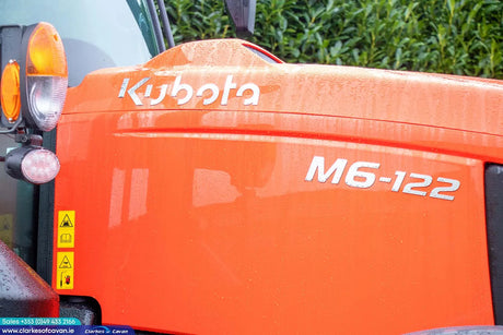 Kubota M6-122