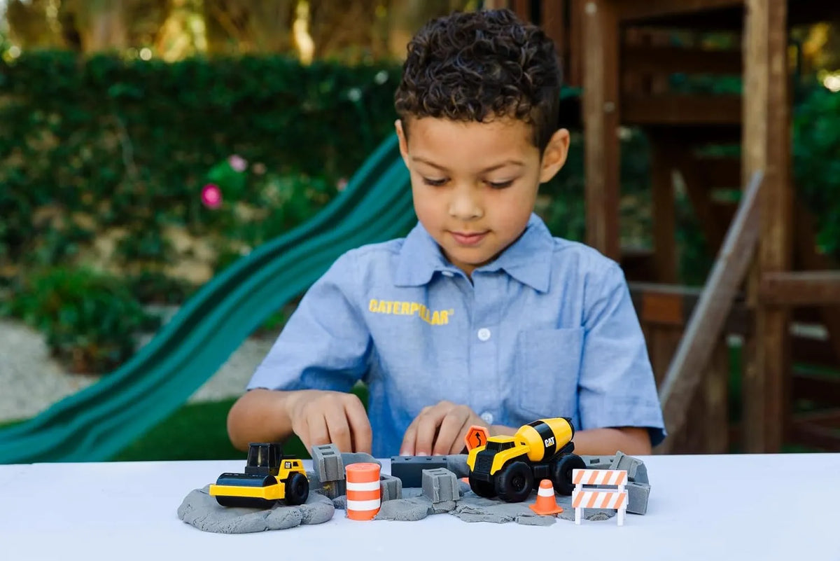 CAT Dig N' Build Concrete Playset 10oz