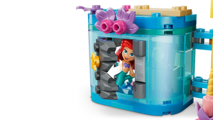 LEGO Disney 43285 Ariels Magical Mini Palace