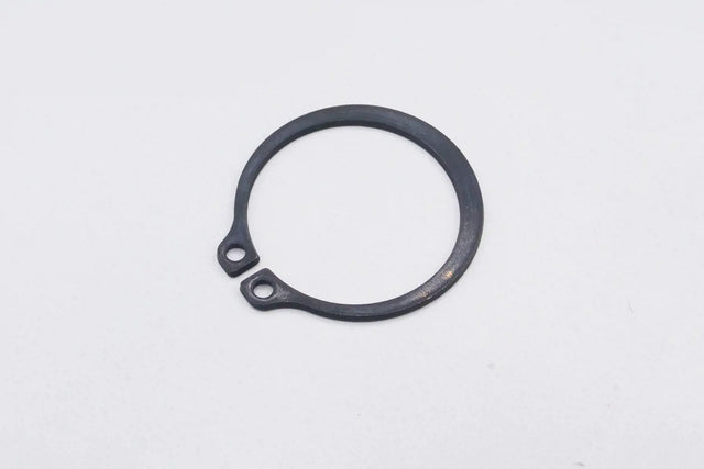 Kubota 04612-00320 External Circlip – Genuine Retaining Ring for Hydraulic & Lift Systems