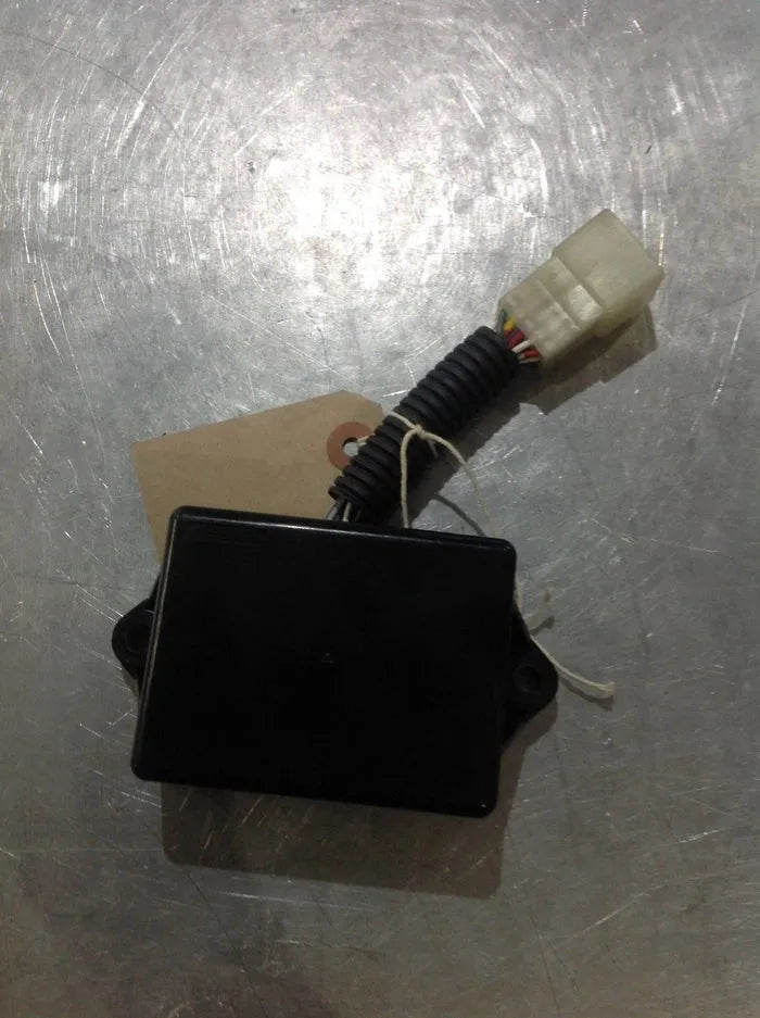 Kubota 6C080-30500 Flasher Unit - Reliable Safety Component for ME8200, ME9000, and ST Series Tractors