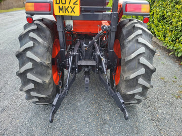 Kubota L1-452