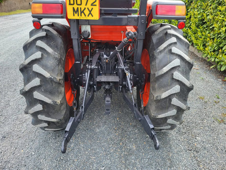 Kubota L1-452
