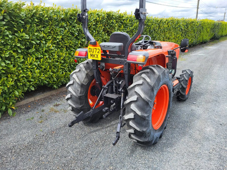 Kubota L1-452