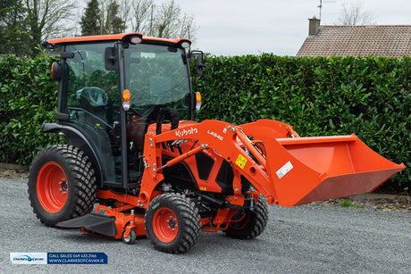 Kubota LX-351 Cab and Loader