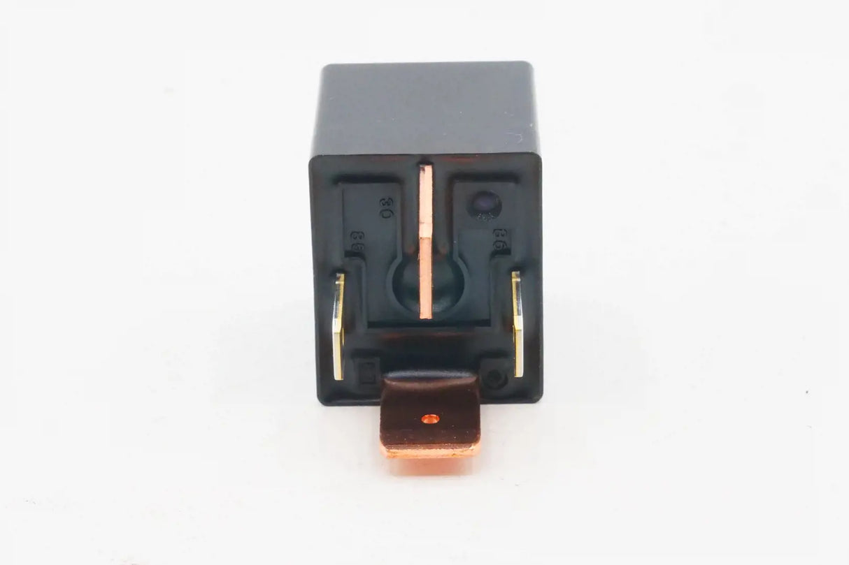Kubota Relay 80amp 1J302‑60230 - OEM Electrical Relay for Heater & Alternator Systems