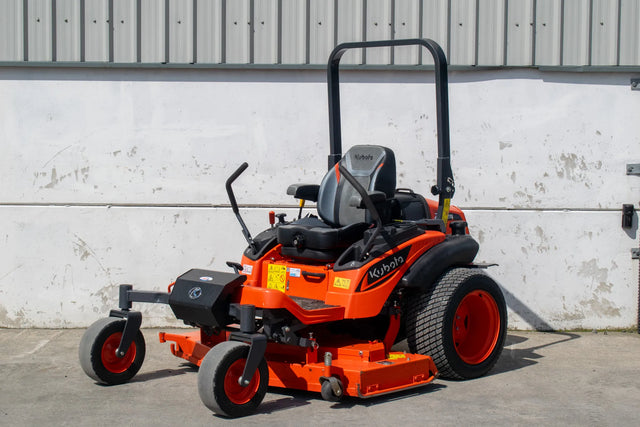 Used Kubota ZD1211 Zero Turn Lawnmower