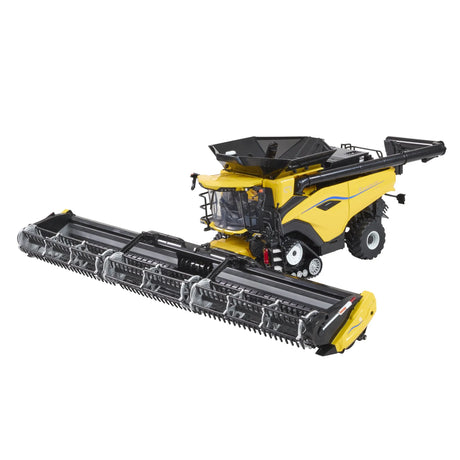 Britains New Holland CR11 Combine - 1:32 Scale