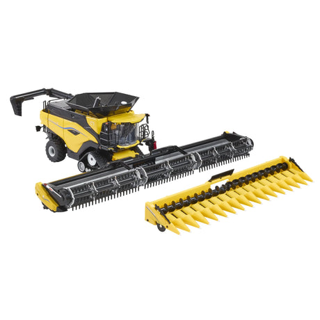 Britains New Holland CR11 Combine - 1:32 Scale