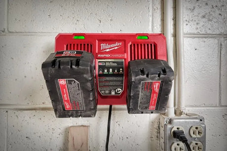 Milwaukee M18 Dual Bay Rapid Charger for M18 REDLITHIUM Batteries (M18 DFC)