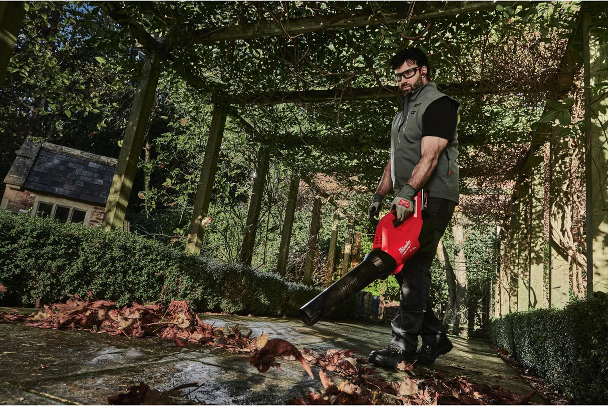 Milwaukee M18 FUEL Blower | Cordless 18V Leaf Blower with Variable Speed