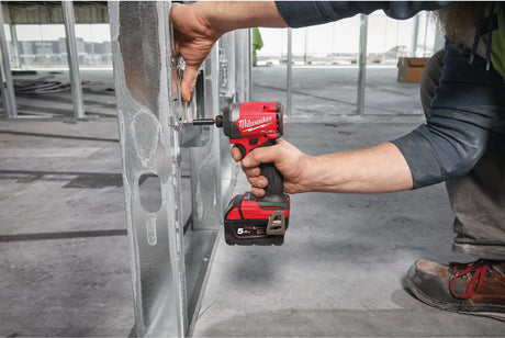 Milwaukee M18 FUEL ¼" Hex Impact Driver | Compact Design with 226 Nm Torque