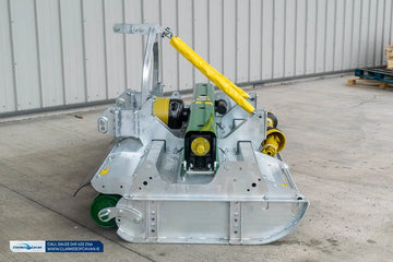 Major Cyclone MJ31-280 Front Mounted Topper