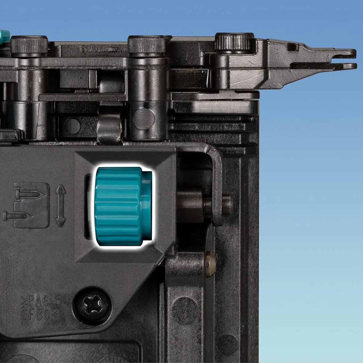Makita FN001GD201 40mm 40V 2 x 2.5Ah Li-Ion XGT Brushless Second Fix Cordless Nail Gun | High Power & Precision