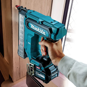 Makita FN001GD201 40mm 40V 2 x 2.5Ah Li-Ion XGT Brushless Second Fix Cordless Nail Gun | High Power & Precision