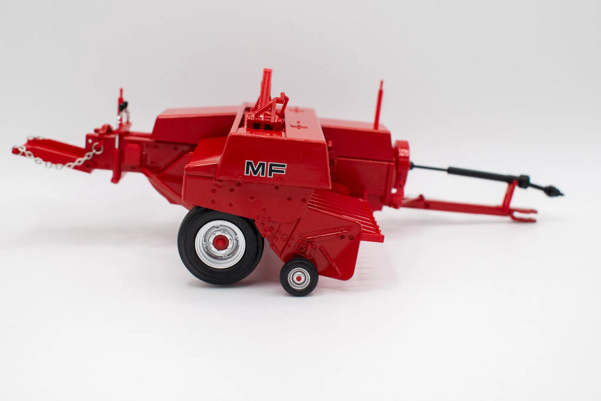 Massey Ferguson MF224 Square Baler Model 1:32 Scale Die-Cast by Universal Hobbies
