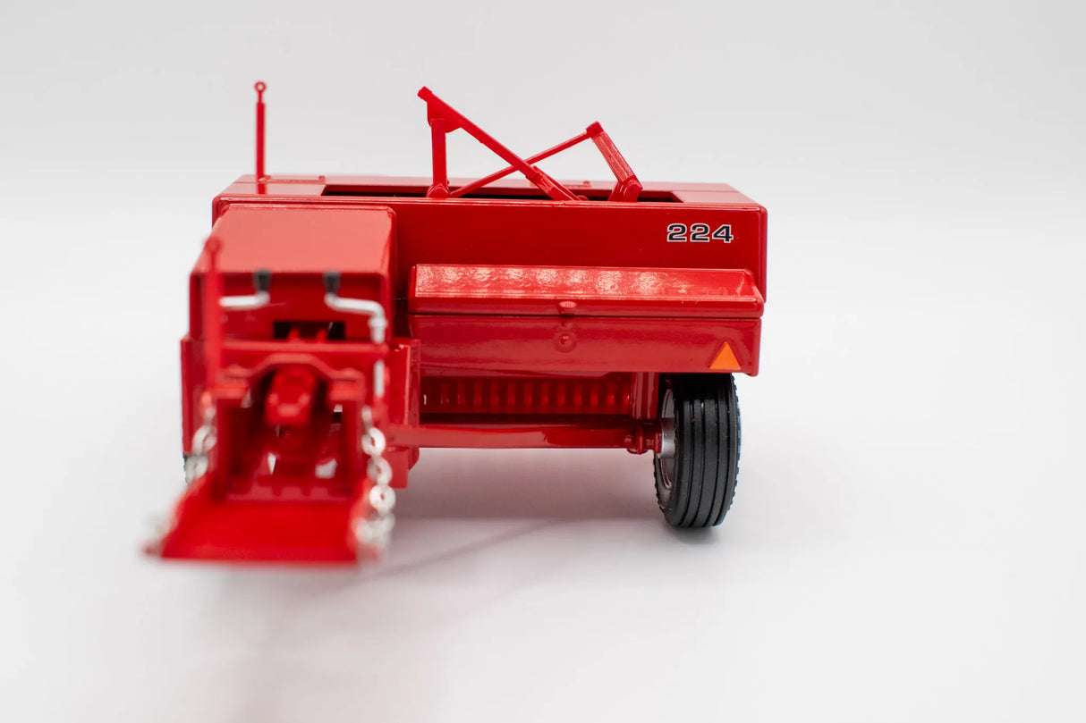 Massey Ferguson MF224 Square Baler Model 1:32 Scale Die-Cast by Universal Hobbies