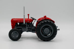 Universal Hobbies Massey Ferguson Red 35X 1:32 Model