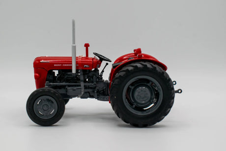 Universal Hobbies Massey Ferguson Red 35X 1:32 Model