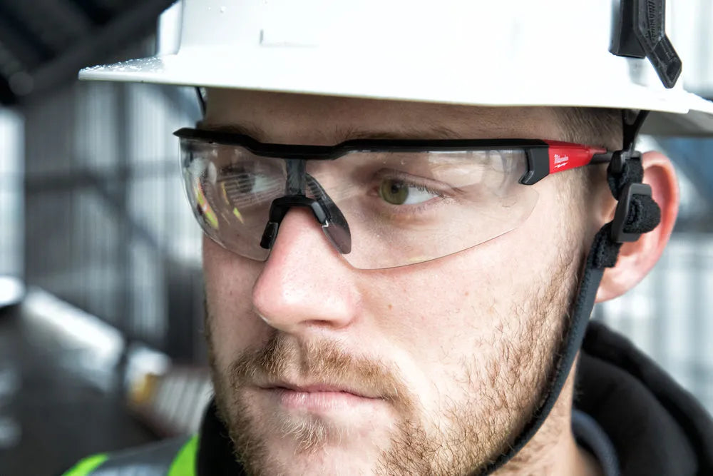 Milwaukee Safety Glasses - Clear Lenses | Anti-Fog & Scratch Resistant (4932471881)