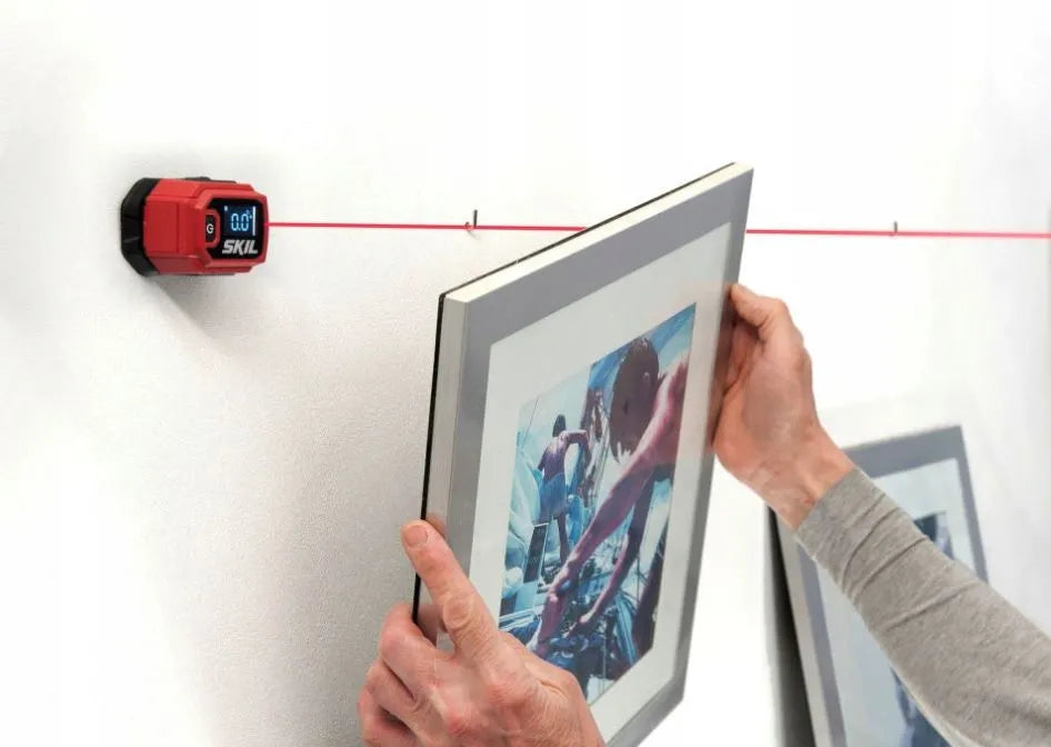 Skil 1900 AA Digital Line Laser Level - Precision Leveling Tool with Magnetic Edge & Protractor Base - 3 Year Warranty