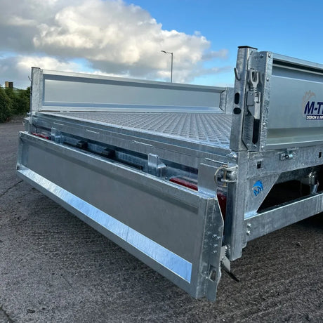 M-Tec Flatbed Builders Trailer