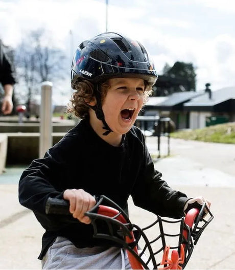 NutZ 2.0 KinetiCore Youth Helmet - Space Black | Uni-Size (50-56cm)