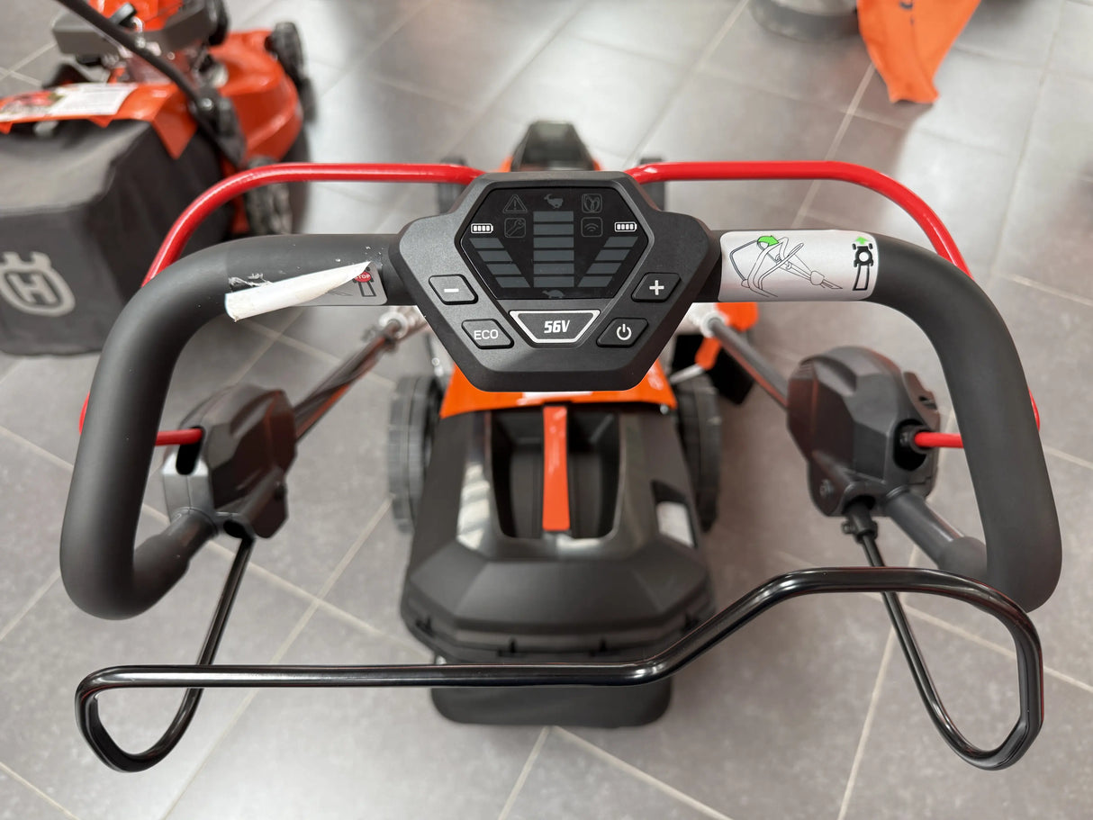 Oleo-Mac GI553V8K OM 56V 53cm Variable Speed 8ah Battery & Charger Lawnmower Kit
