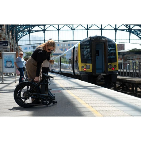 Reid eMetro Electric Folding Bike - 350W Rear Hub Motor, 10.4Ah Battery, Unisex City Commuter E-Bike