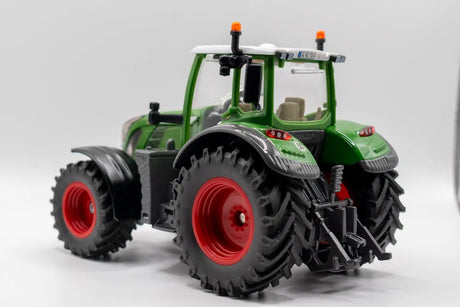 SIKU Fendt 724 Vario - Authentic 1:32 Scale Model Tractor