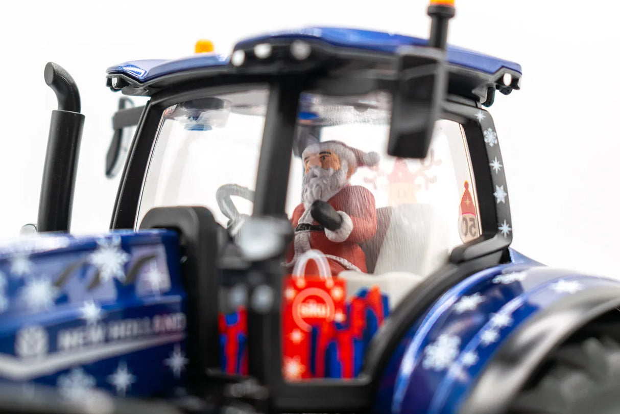 Siku New Holland Christmas tractor