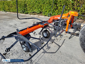 Kubota TE4052 Tedder