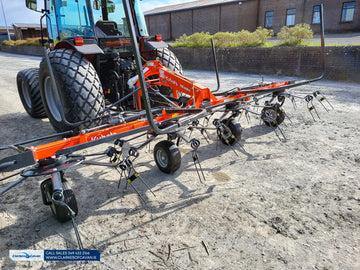 Kubota TE4052 Tedder
