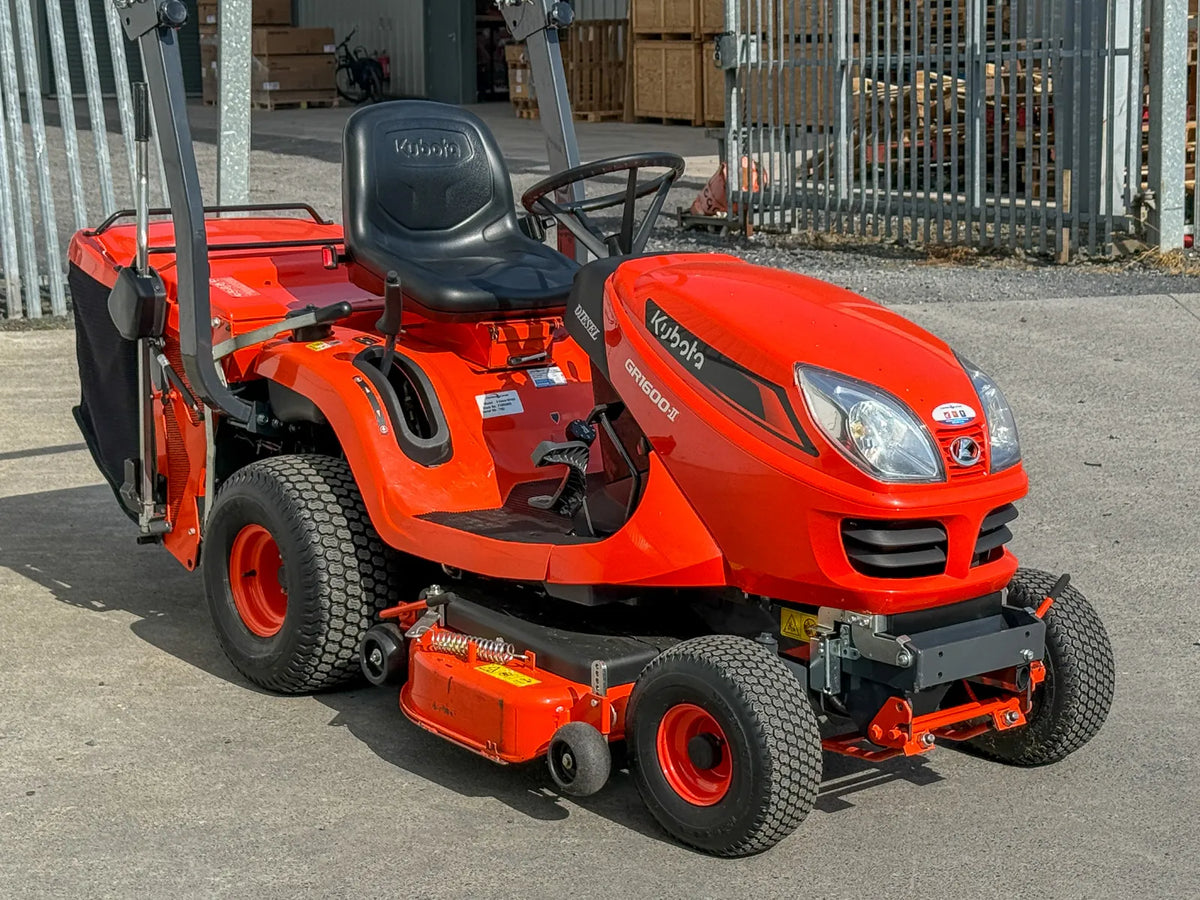 Used 2023 Kubota GR1600-II Lawnmower 