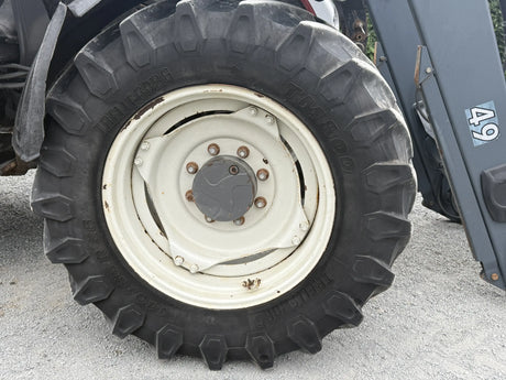 Valtra N103 HiTech 5 with Loader