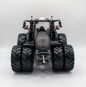 Valtra S416 Unlimited with double wheels matt black Model Tractor 1:32 Scale Die-Cast 4WD by Universal Hobbies