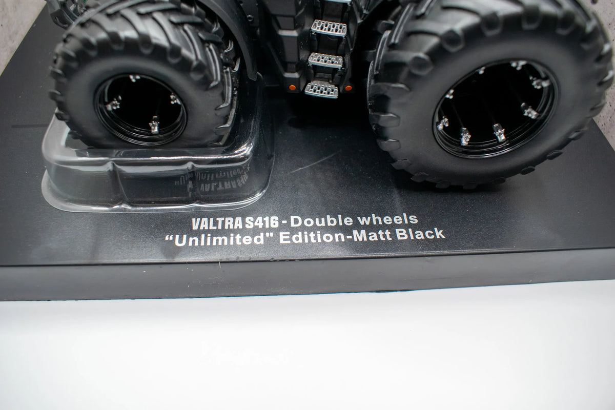 Valtra S416 Unlimited with double wheels matt black Model Tractor 1:32 Scale Die-Cast 4WD by Universal Hobbies