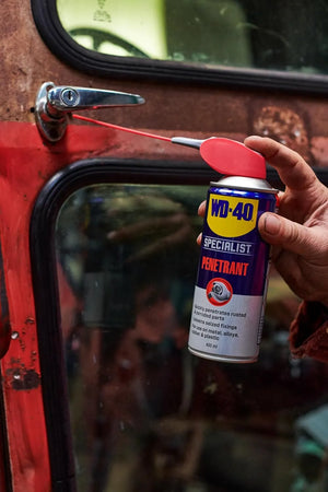 WD-40 Specialist Fast Release Penetrant Spray 400ml | Smart Straw & 360° Valve
