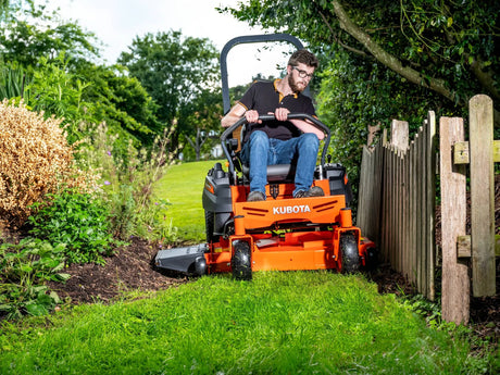 Kubota Z122R Zero Turn Lawnmower