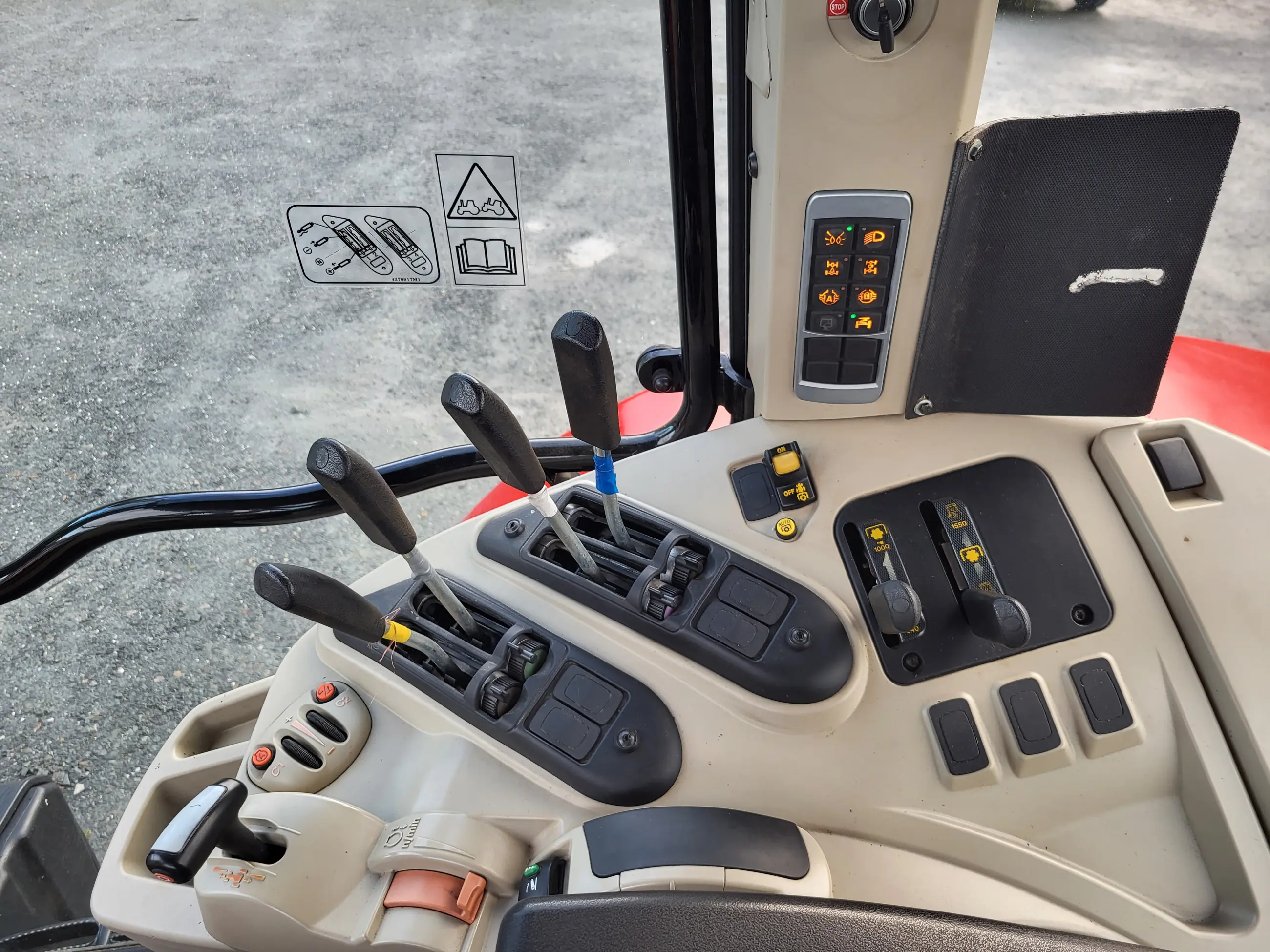 Massey Ferguson 7714S