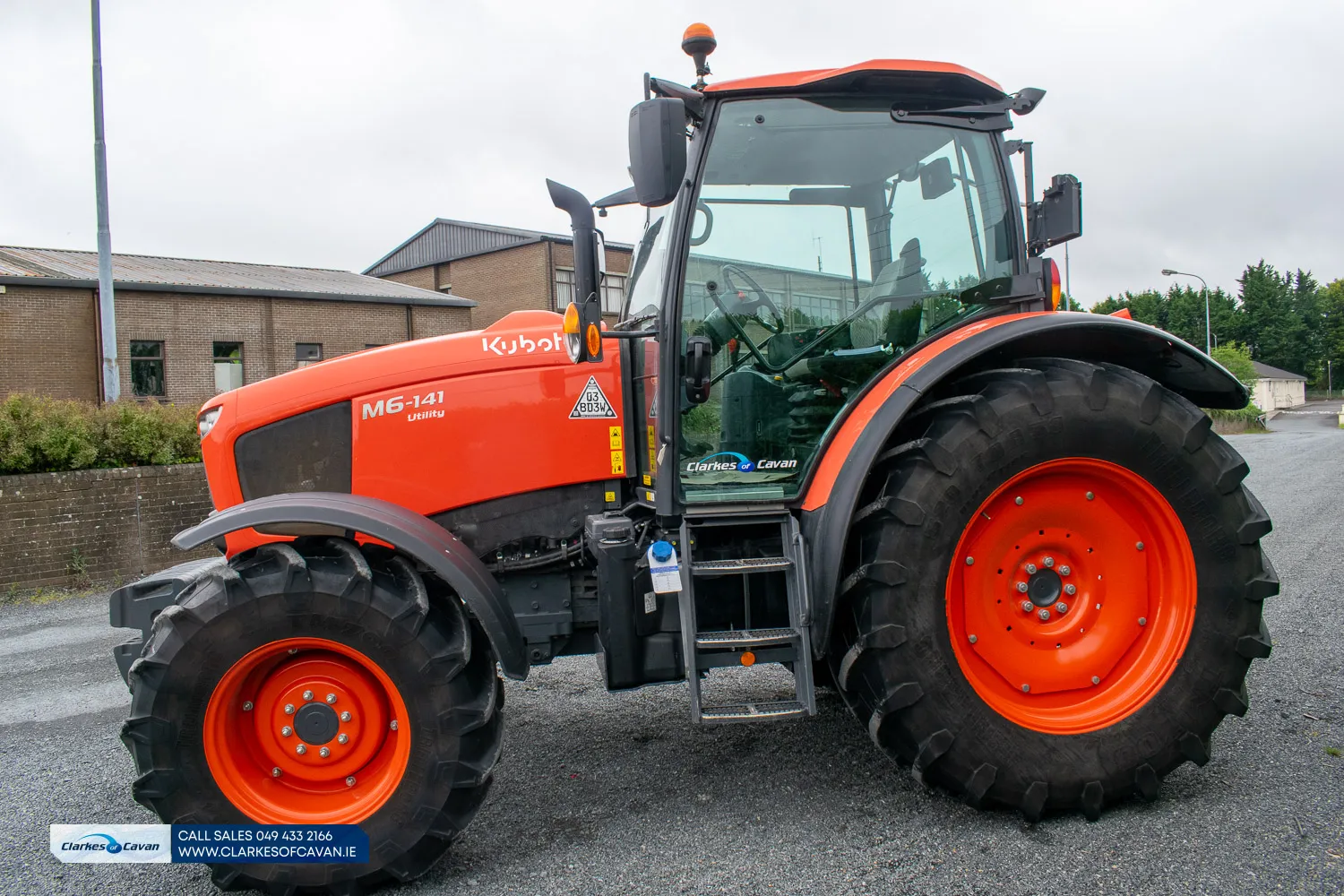 Kubota M6-141U