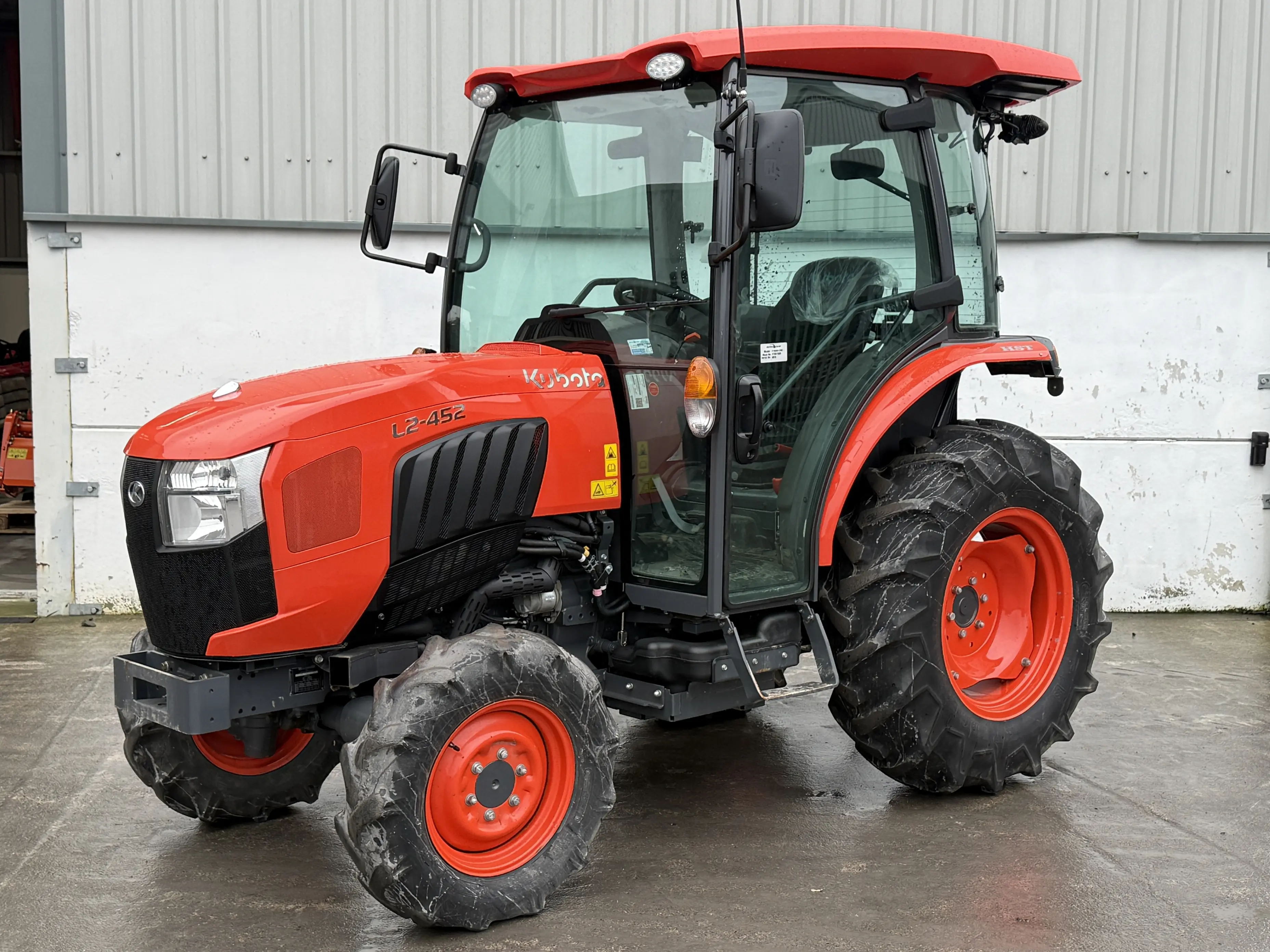 Kubota L2-452