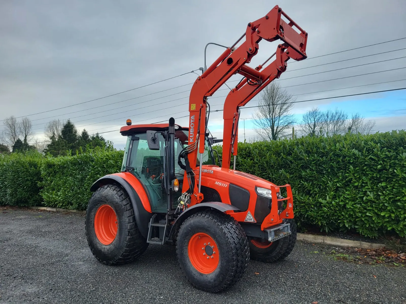 Kubota M5111 with Loader