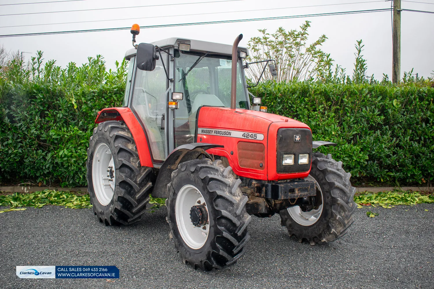 Massey Ferguson 4245