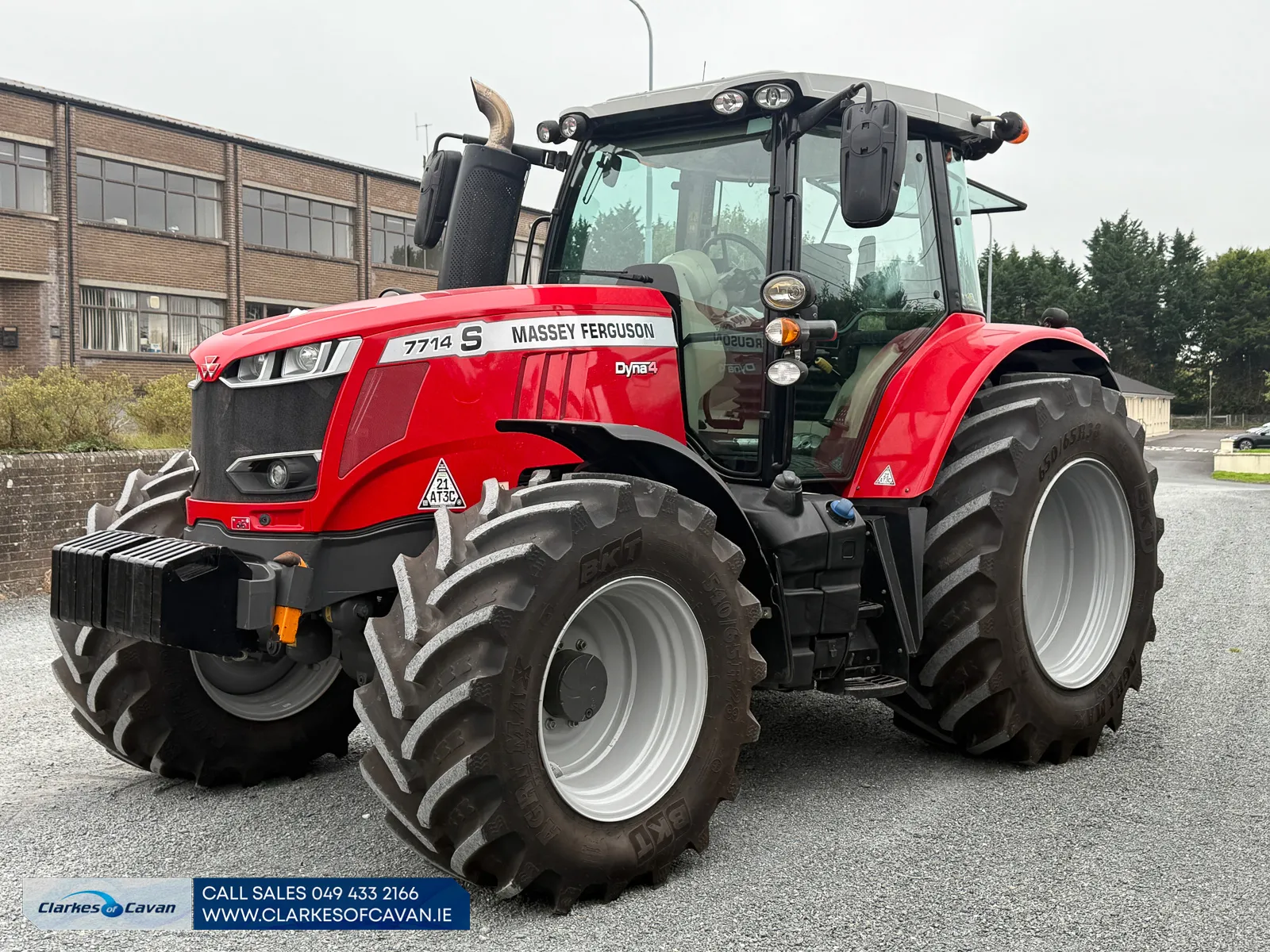 Massey Ferguson 7714S