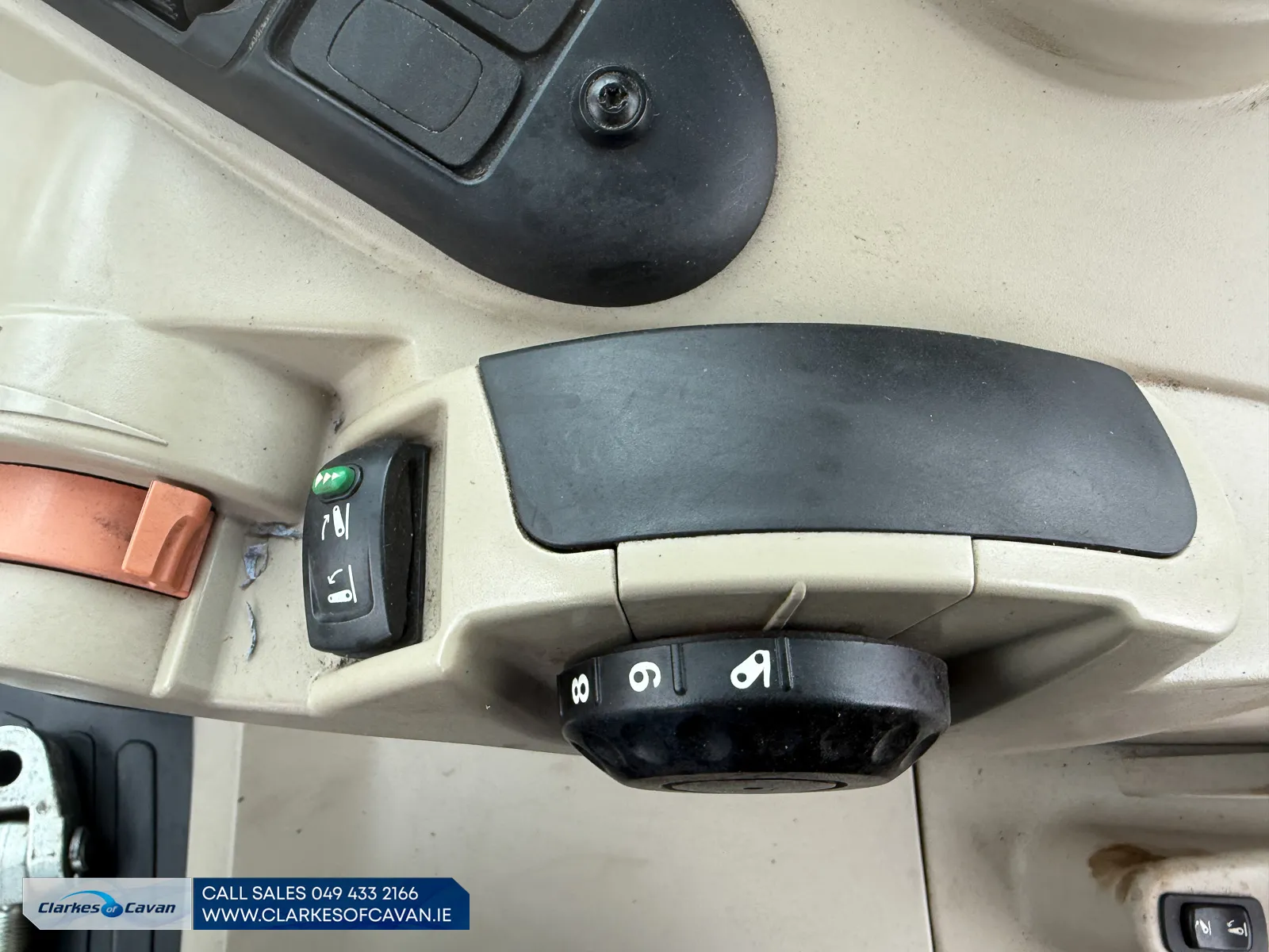 Massey Ferguson 7714S