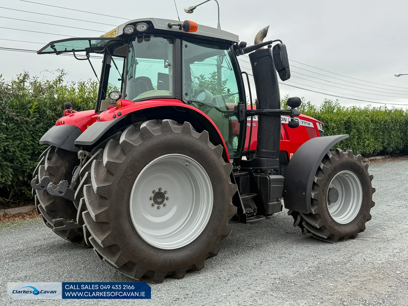Massey Ferguson 7714S