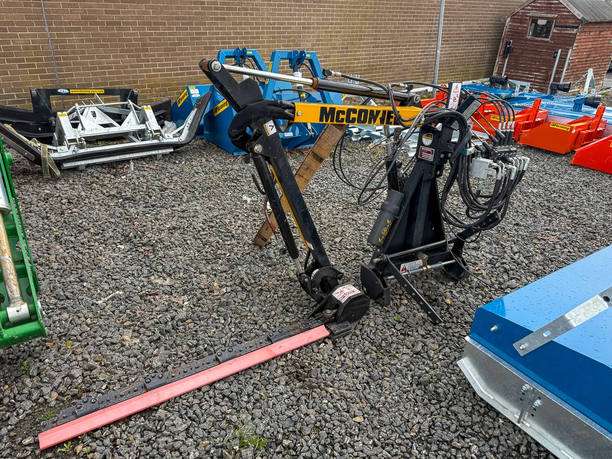 McConnel Swingtrim Hedgetrimmer