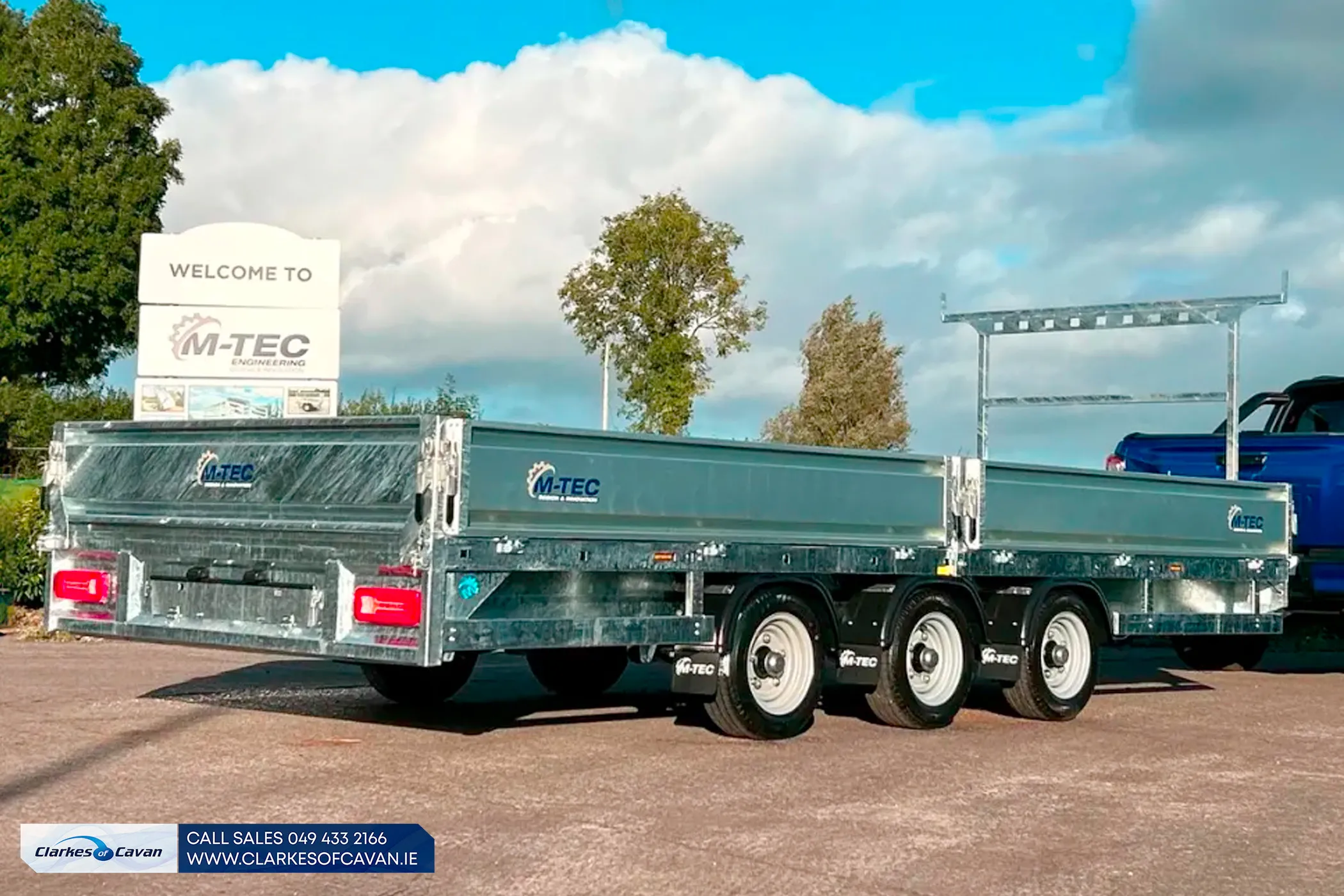 M-Tec Flatbed Builders Trailer