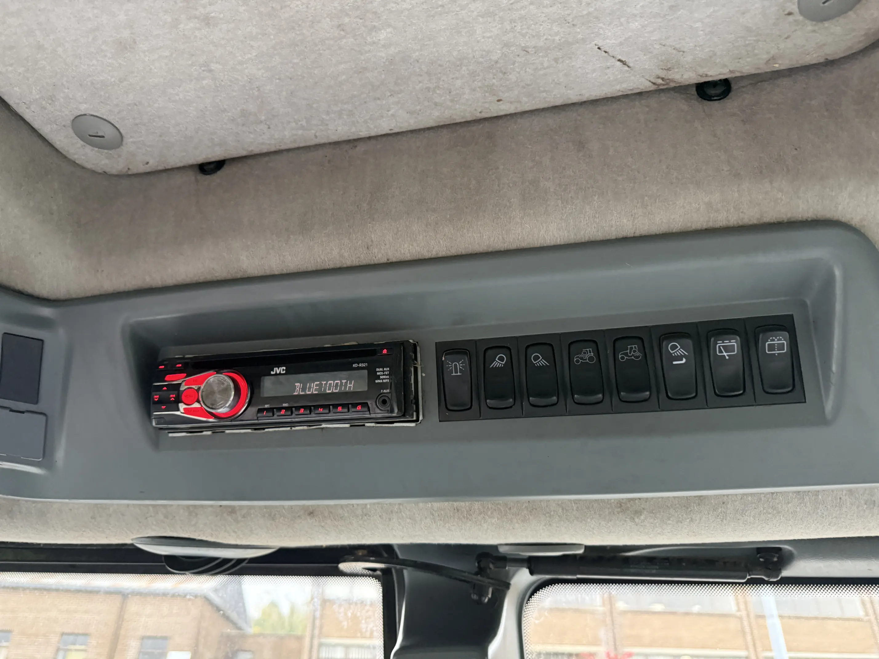 Valtra N103 HiTech 5 with Loader